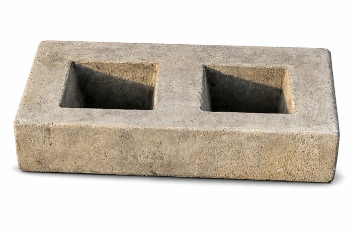 Betonnen biels met twee gaten